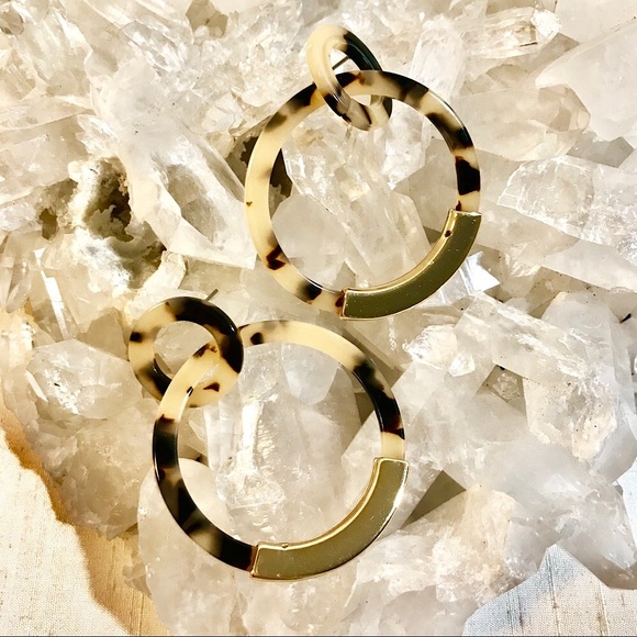 π Leopard Print Earrings π - Picture 3 of 5